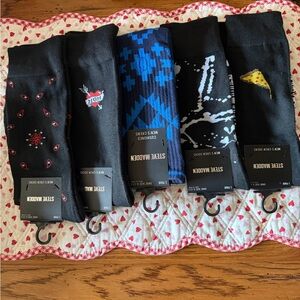 Steve Madden Black Socks 5 pair Retail for $9